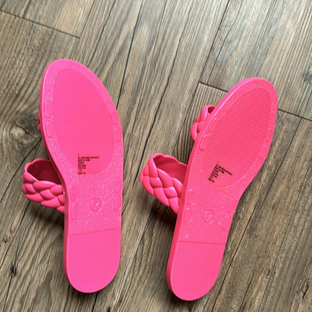 Shade & Shore Sandals - Picture 2 of 2